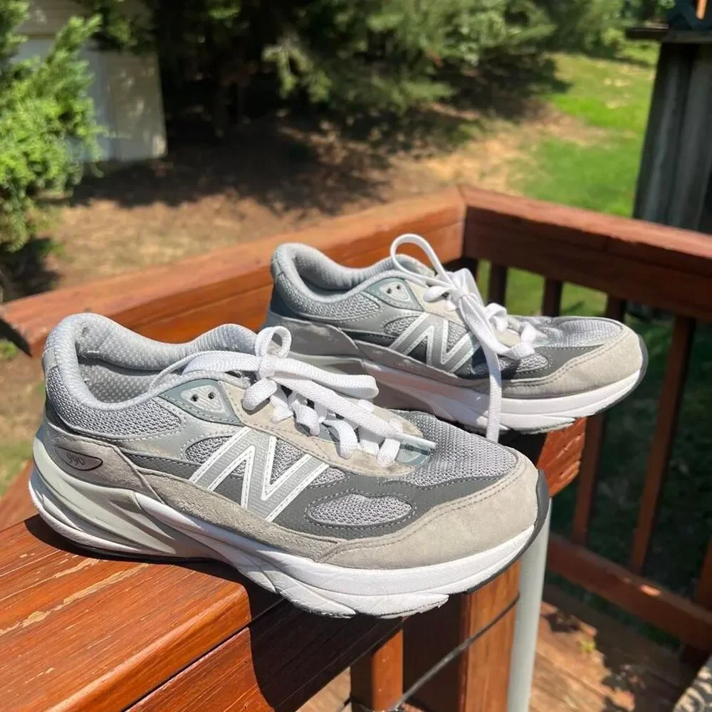 New Balance Men's 6 Womens 7.5 990v6 Running Jog Sneakers